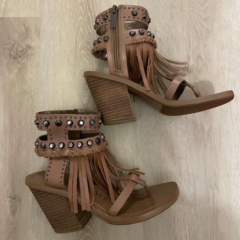 Ivy Kirzhner Tan Heels with Chunky Wooden Heel and Fringe Tassels